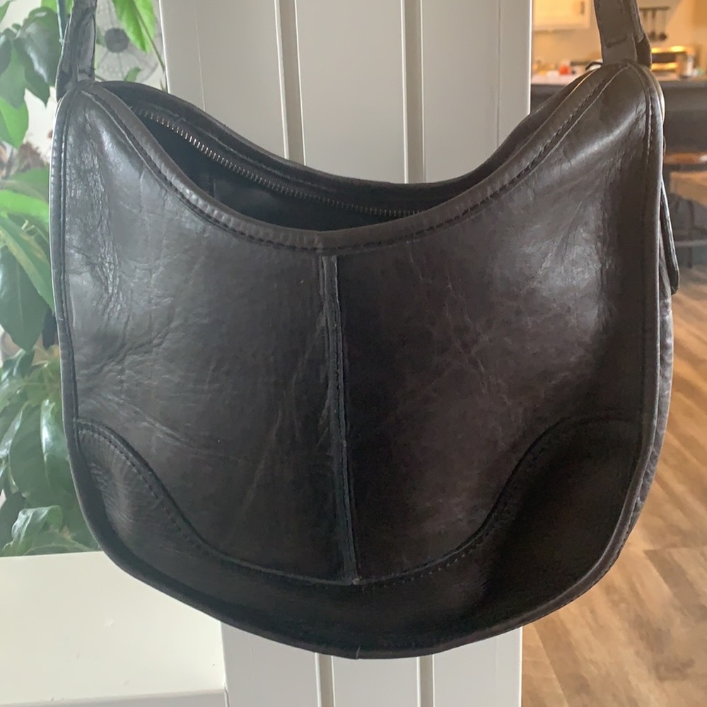 Frye Cara Saddle Crossbody in SMOKE